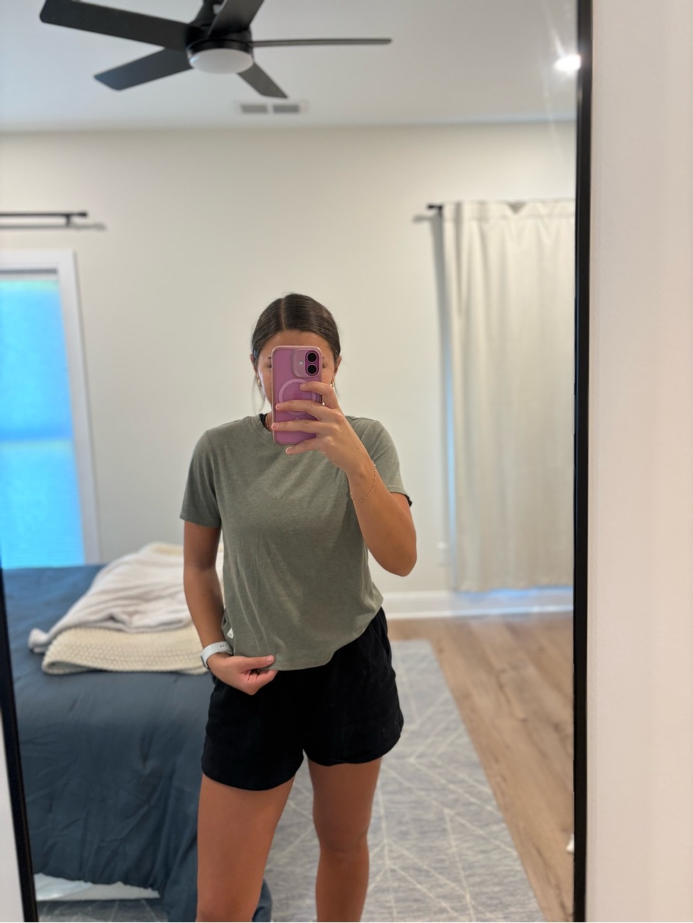 Vuori Pose Fitted Tee in Green Size XL